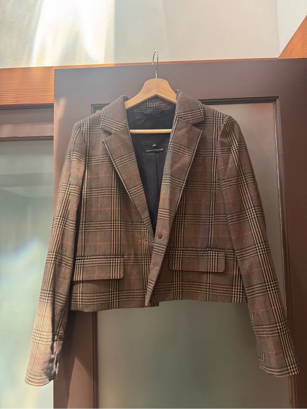 The Sutter Crop Blazer - Picture 2 of 5